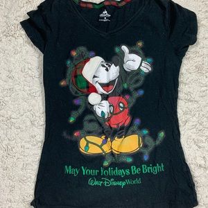 🌻Disney Christmas Mickey Mouse tee